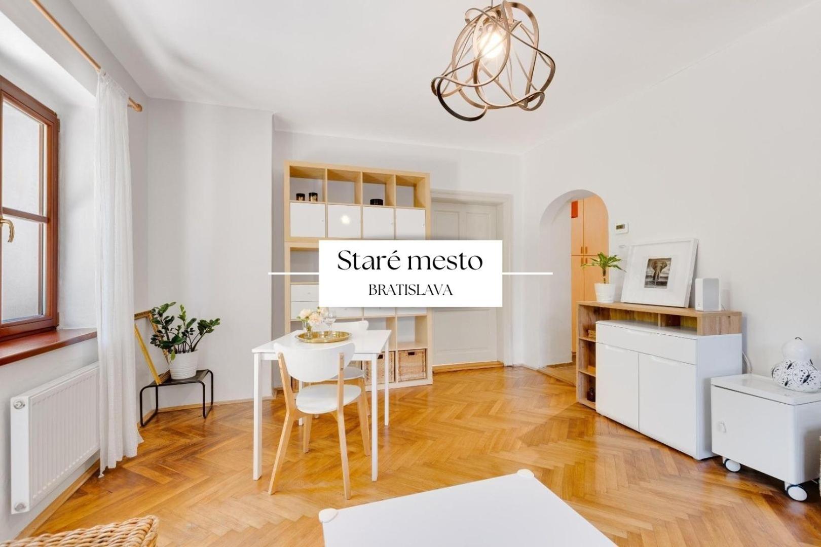 Stylish Historical Apartment + Backyard Bratislava Luaran gambar
